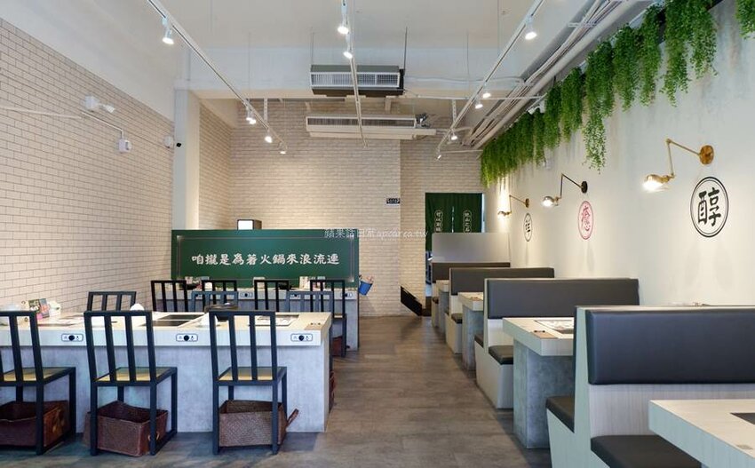 豐雞號河南店。獨家紹興醉蝦、滷排飯,專賣港式油雞、廣式滷味,藥膳雞湯免費喝到飽,近逢甲商圈及七期新光遠百 - 🍎 蘋果話日常🍎