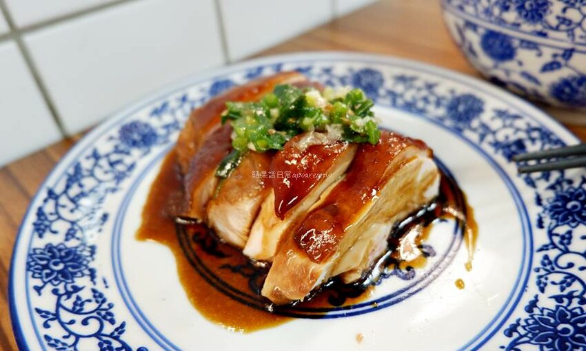 豐雞號河南店。獨家紹興醉蝦、滷排飯,專賣港式油雞、廣式滷味,藥膳雞湯免費喝到飽,近逢甲商圈及七期新光遠百 - 🍎 蘋果話日常🍎