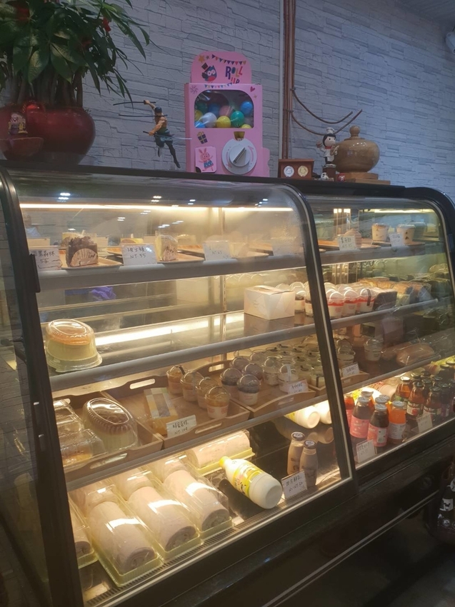 【中和.景安站】偉師傅烘焙坊。疫情期間滿$300可外送。推綜合貝果+皇后吐司