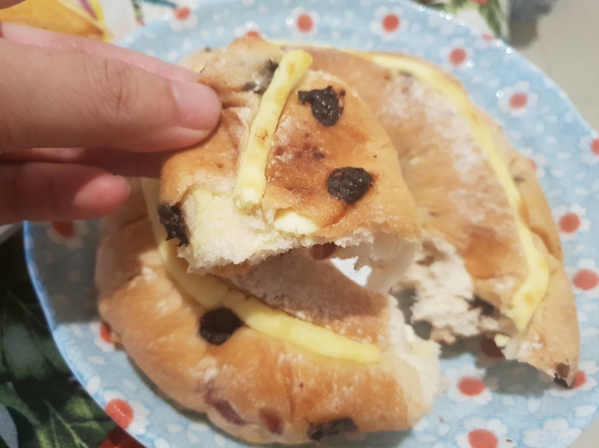 【中和.景安站】偉師傅烘焙坊。疫情期間滿$300可外送。推綜合貝果+皇后吐司