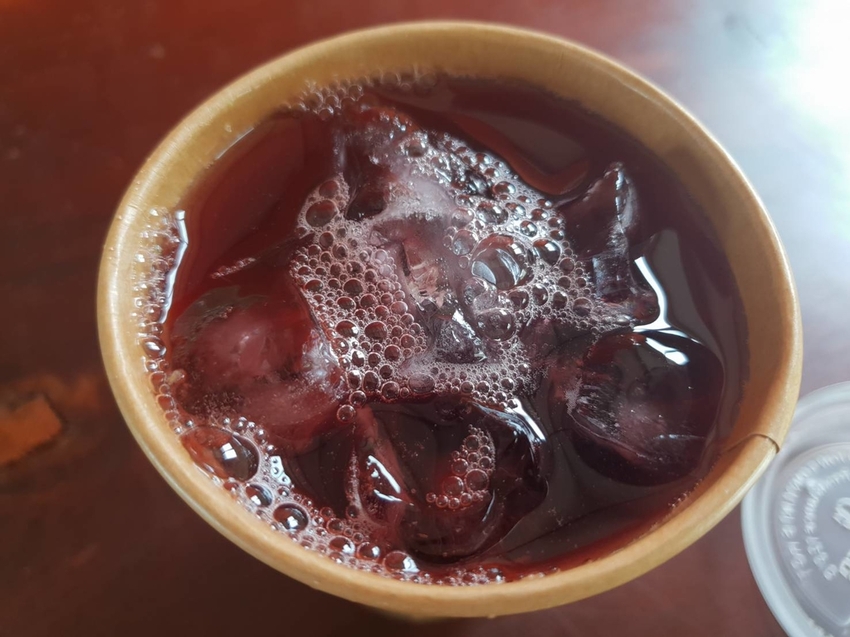 【新北.貢寮】北海岸散散步。看海吃飯海邊橘屋。超新鮮海水養殖九孔。活體現烤超級新鮮。推烤九孔+九孔炒飯+涼拌茶葉菜