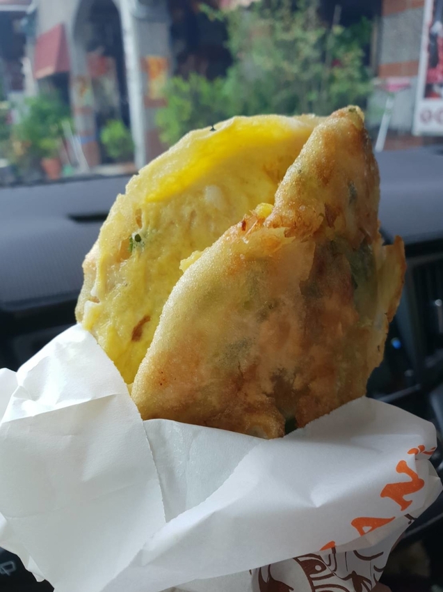 【宜蘭.頭城】德芳御膳坊三星蔥油餅+仙草汁+吉祥鮮肉小籠包+阿丹芋頭牛奶冰+阿婆蔥油餅