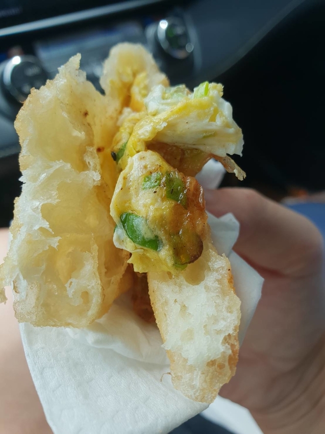 【宜蘭.頭城】德芳御膳坊三星蔥油餅+仙草汁+吉祥鮮肉小籠包+阿丹芋頭牛奶冰+阿婆蔥油餅