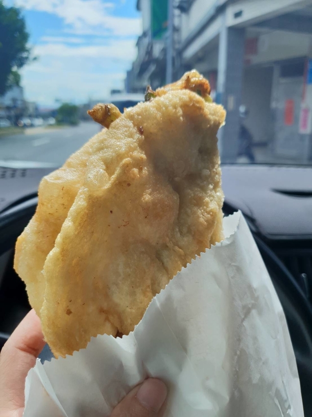 【宜蘭.頭城】德芳御膳坊三星蔥油餅+仙草汁+吉祥鮮肉小籠包+阿丹芋頭牛奶冰+阿婆蔥油餅