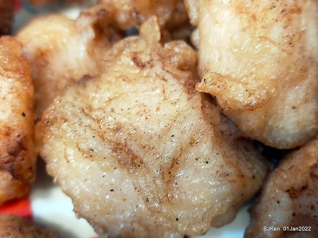 「陳季炸雞石牌店」(Fried Salted Chicken , Tempura & cuttlefish balls, Taiwanese light dishes booth), Taipei, Taiwan, SJKen, Jan 1, 2022. 「陳季炸雞石牌店」(Fried Salted Chicken , Tempura & cuttlefish balls, Taiwanese light dishes booth), Taipei, Taiwan, SJKen, Jan 1, 2022.