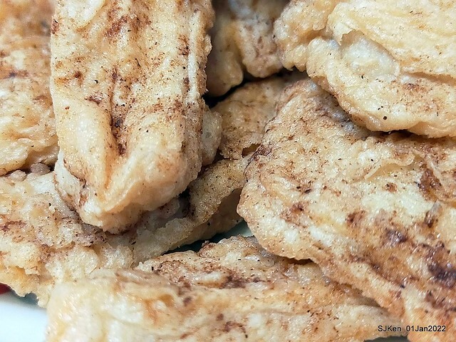 「陳季炸雞石牌店」(Fried Salted Chicken , Tempura & cuttlefish balls, Taiwanese light dishes booth), Taipei, Taiwan, SJKen, Jan 1, 2022. 「陳季炸雞石牌店」(Fried Salted Chicken , Tempura & cuttlefish balls, Taiwanese light dishes booth), Taipei, Taiwan, SJKen, Jan 1, 2022.