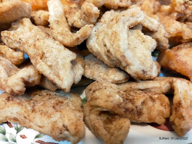 「陳季炸雞石牌店」(Fried Salted Chicken , Tempura & cuttlefish balls, Taiwanese light dishes booth), Taipei, Taiwan, SJKen, Jan 1, 2022. 「陳季炸雞石牌店」(Fried Salted Chicken , Tempura & cuttlefish balls, Taiwanese light dishes booth), Taipei, Taiwan, SJKen, Jan 1, 2022.