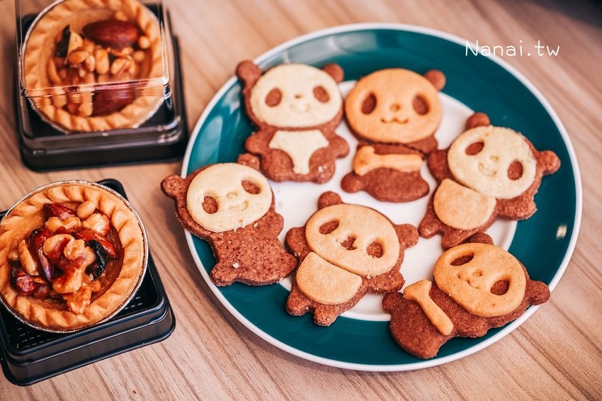 新品熊貓主題餐盒搭配炸霜降牛排萌度指數爆表、迷迭香烤半雞允指回味，熊貓食堂