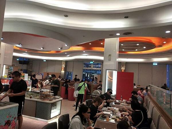 桃園八德貴族世家~排餐+超值沙拉吧~給您平實的價格~最舒適的