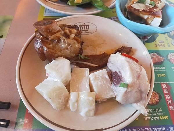 桃園八德貴族世家~排餐+超值沙拉吧~給您平實的價格~最舒適的