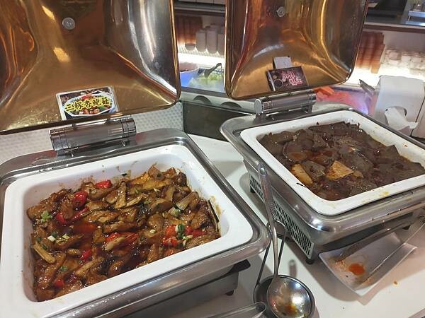 桃園八德貴族世家~排餐+超值沙拉吧~給您平實的價格~最舒適的