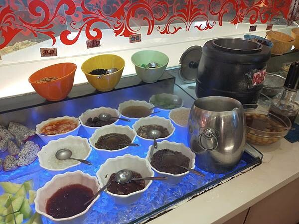 桃園八德貴族世家~排餐+超值沙拉吧~給您平實的價格~最舒適的