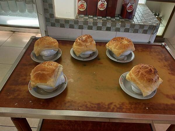 桃園八德貴族世家~排餐+超值沙拉吧~給您平實的價格~最舒適的