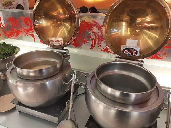 桃園八德貴族世家~排餐+超值沙拉吧~給您平實的價格~最舒適的