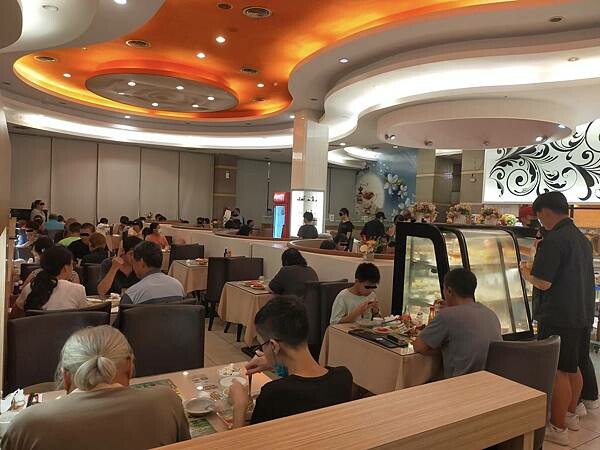 桃園八德貴族世家~排餐+超值沙拉吧~給您平實的價格~最舒適的