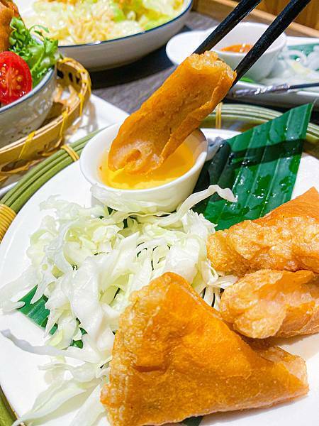 (台北松江南京站)泰舍泰式料理第一店 中山區捷運站美食 米塔集團新開幕異國料理 一人也可享用泰式定食 大份量好吃cp值高