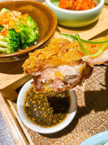 (台北松江南京站)泰舍泰式料理第一店 中山區捷運站美食 米塔集團新開幕異國料理 一人也可享用泰式定食 大份量好吃cp值高