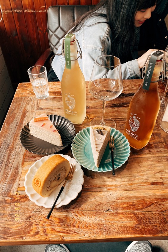 外帶食記｜永心鳳茶 高雄中山店｜屬於這個世代的時髦臺菜茶館