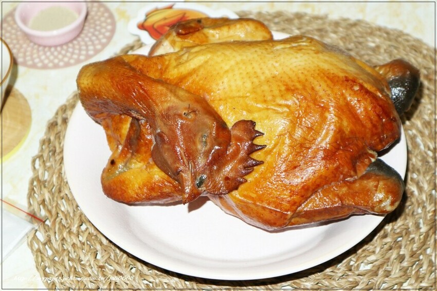 【商業雞蜜ChickenGimi】無憂母雞煙燻甘蔗風味~團購宅配美食推薦 冰鎮手撕無須加熱 拜拜、野餐、聚餐、露營都方便