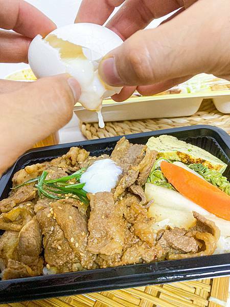 (台北西門町站)櫻木食堂 台北萬華西門町外帶日式定食美食推薦 日本廚師傳達道地的日本料理 咖哩豬排燒肉丼飯可樂餅滿滿日式風味又好吃