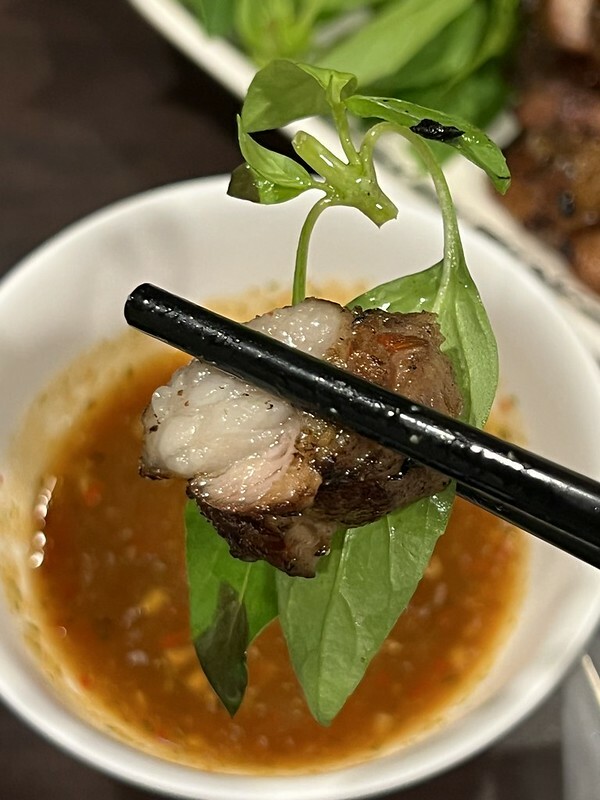 【台灣，花蓮市】米噹泰式烤肉，在地人才知道的宵夜美味。（花蓮美食：晚餐/宵夜）