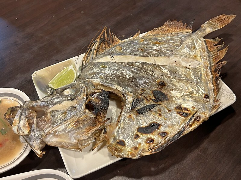 【台灣，花蓮市】米噹泰式烤肉，在地人才知道的宵夜美味。（花蓮美食：晚餐/宵夜）