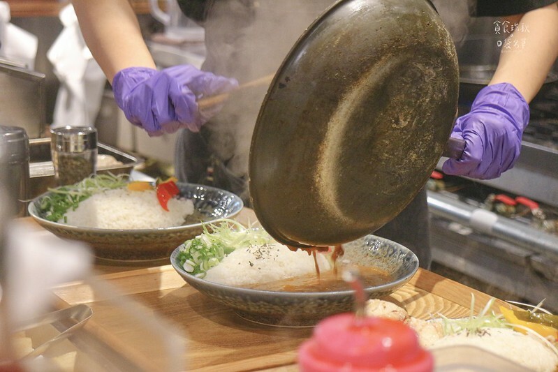 台北士林｜隱家拉麵體系咖哩品牌主打香料咖哩飯，加入蔬果熬煮濃厚甘醇｜隱咖哩