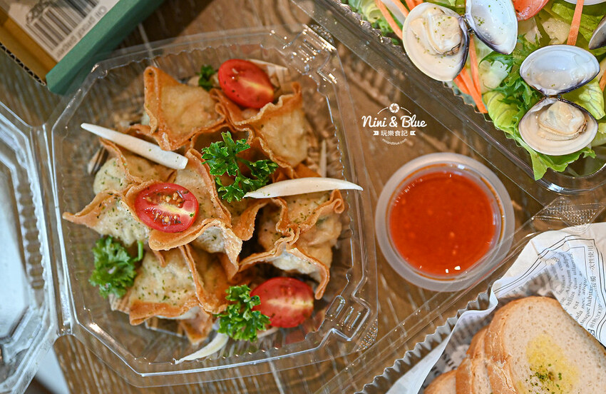 雛菊見DAISY HOUSE |台中南屯森林系美翻餐廳，防疫四人餐只要870元再送手做馬林糖 Nini and Blue 玩樂食記