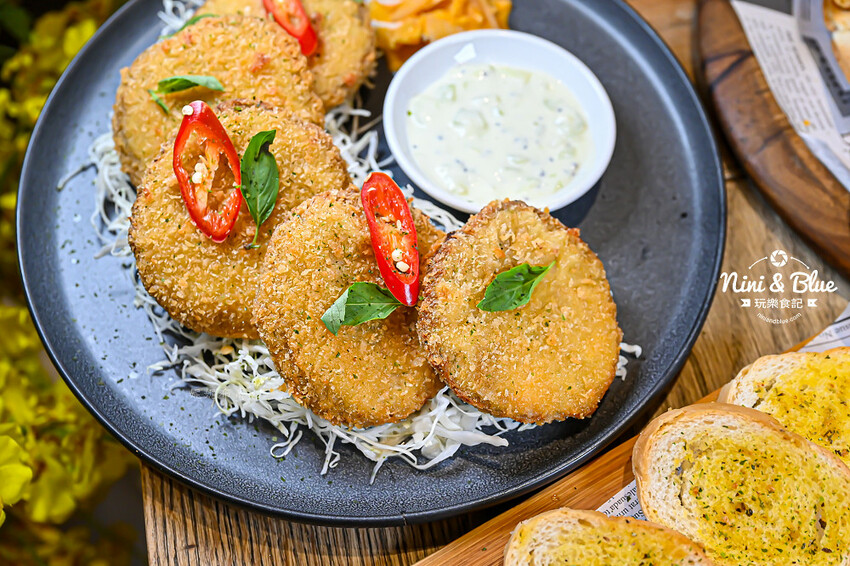 台中森林系餐廳，義大利麵、下午茶甜點、超萌棉花糖，寵物友善餐廳-妮妮布魯
