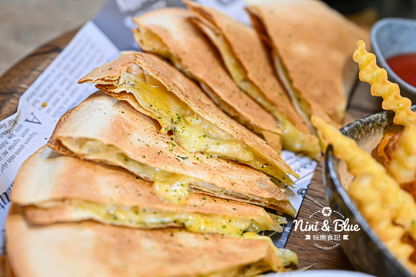 台中森林系餐廳，義大利麵、下午茶甜點、超萌棉花糖，寵物友善餐廳-妮妮布魯