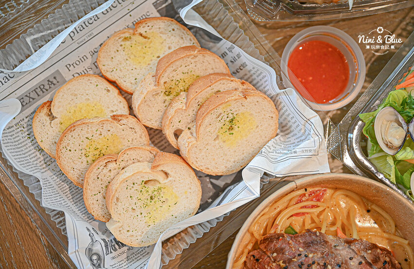 雛菊見DAISY HOUSE |台中南屯森林系美翻餐廳，防疫四人餐只要870元再送手做馬林糖 Nini and Blue 玩樂食記