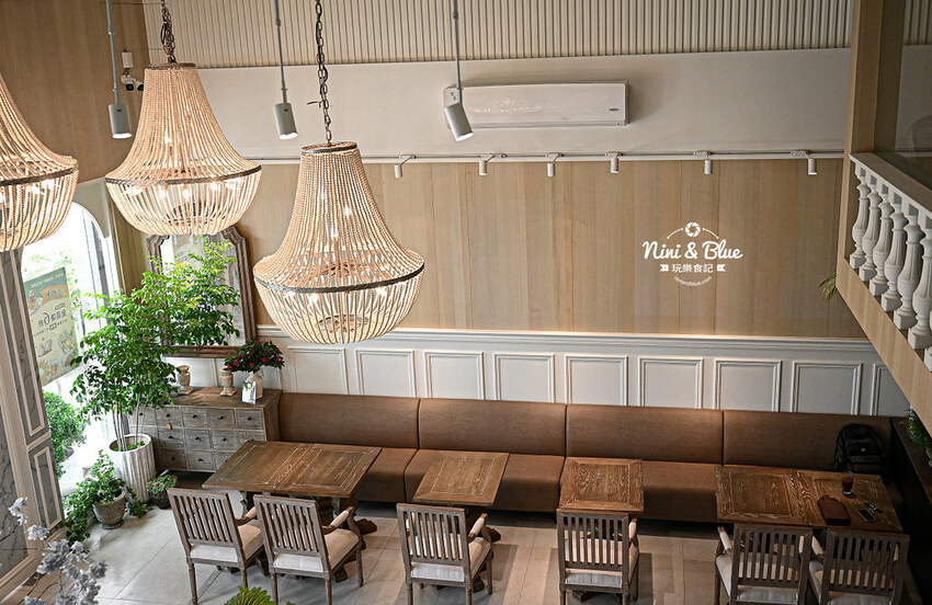 雛菊見DAISY HOUSE |台中南屯森林系美翻餐廳，防疫四人餐只要870元再送手做馬林糖 Nini and Blue 玩樂食記