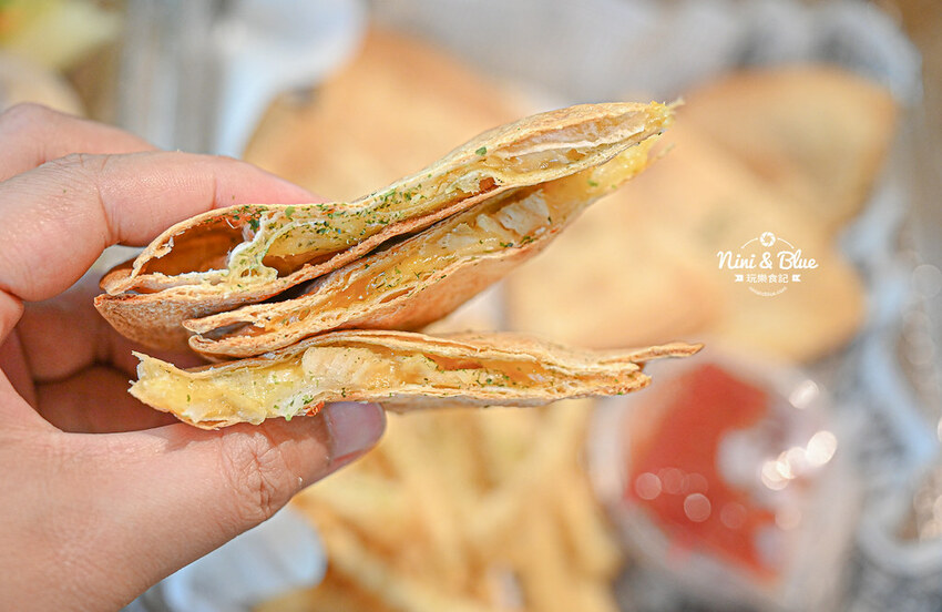 雛菊見DAISY HOUSE |台中南屯森林系美翻餐廳，防疫四人餐只要870元再送手做馬林糖 Nini and Blue 玩樂食記