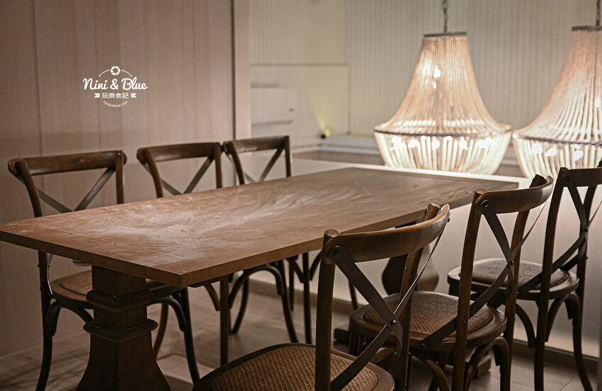 雛菊見DAISY HOUSE |台中南屯森林系美翻餐廳，防疫四人餐只要870元再送手做馬林糖 Nini and Blue 玩樂食記