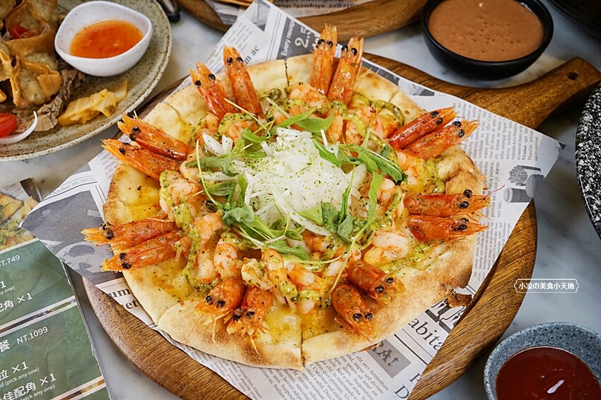 台中超夢幻浮誇森林系義式餐廳，全天候供餐、亦有多人分享餐，再被超萌布丁熊包圍，走一趟尖叫吃好吃滿~（