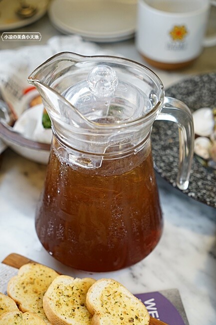 台中超夢幻浮誇森林系義式餐廳，全天候供餐、亦有多人分享餐，再被超萌布丁熊包圍，走一趟尖叫吃好吃滿~（