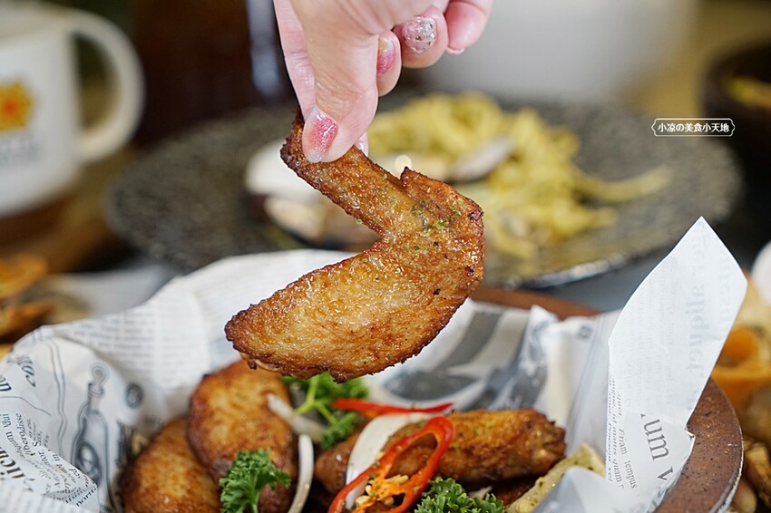 台中超夢幻浮誇森林系義式餐廳，全天候供餐、亦有多人分享餐，再被超萌布丁熊包圍，走一趟尖叫吃好吃滿~（