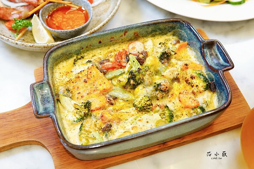 雛菊見DAISY HOUSE 台中南屯店，森林系網美特色餐廳，首創客製化畫盤生日慕斯壽星優惠，晚餐慶祝更浪漫，分享餐749元起 - Cyndni loves享食天堂