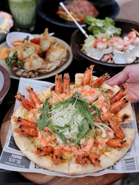 【台中食記】南屯最新熱門餐廳『雛菊見DAISY HOUSE』新開幕!森林系歐風超美裝潢好拍度爆表,棉花糖鬆餅超浮誇,當月壽星點分享餐送慕斯蛋糕!