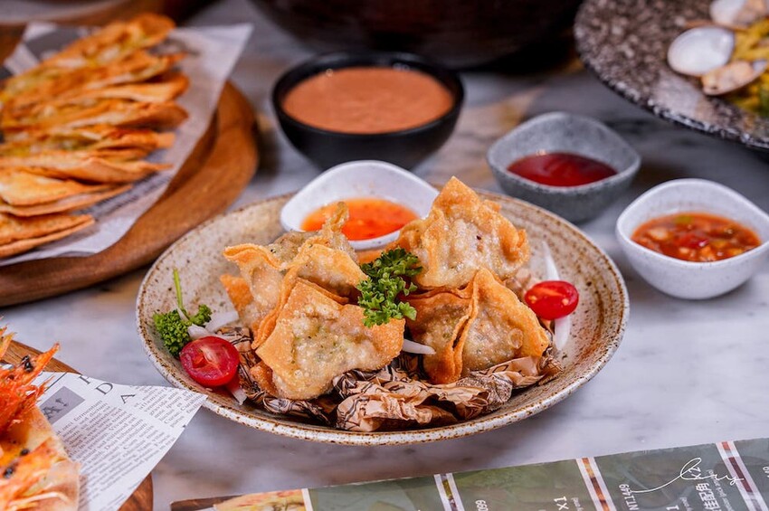 雛菊見 |台中萌到尖叫的森林系餐廳，必推4人套餐＋萌系布丁熊甜點套餐，讓人捨不得吃！當月壽星提前預訂還能客製化畫盤～ - 艾薇覓食趣