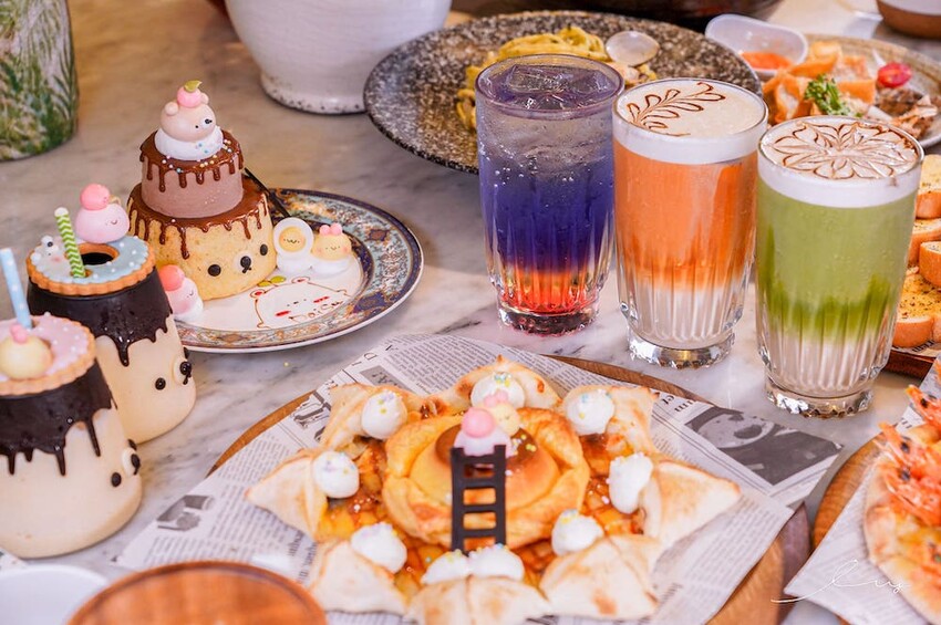 雛菊見 |台中萌到尖叫的森林系餐廳，必推4人套餐＋萌系布丁熊甜點套餐，讓人捨不得吃！當月壽星提前預訂還能客製化畫盤～ - 艾薇覓食趣