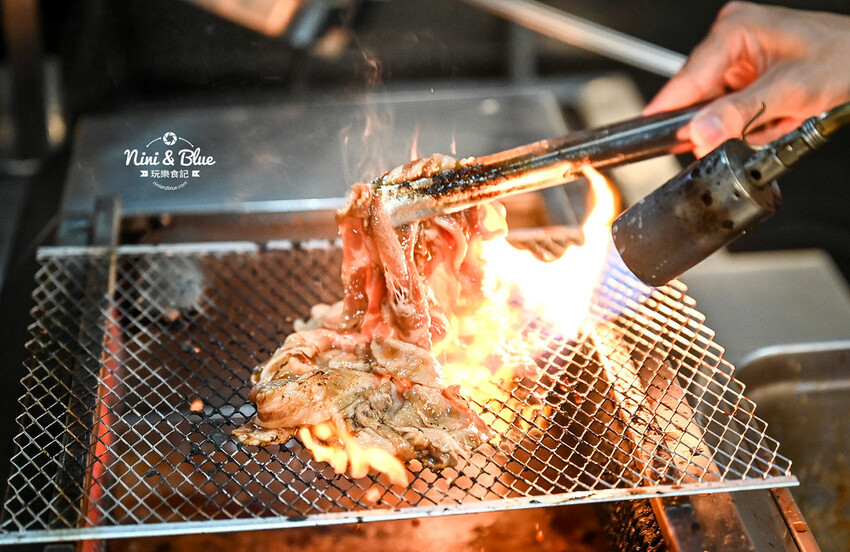 直火炙燒、肉量加倍，還有湯品、霜淇淋吃到飽，丼飯和豬排定食都好吃－妮妮布魯