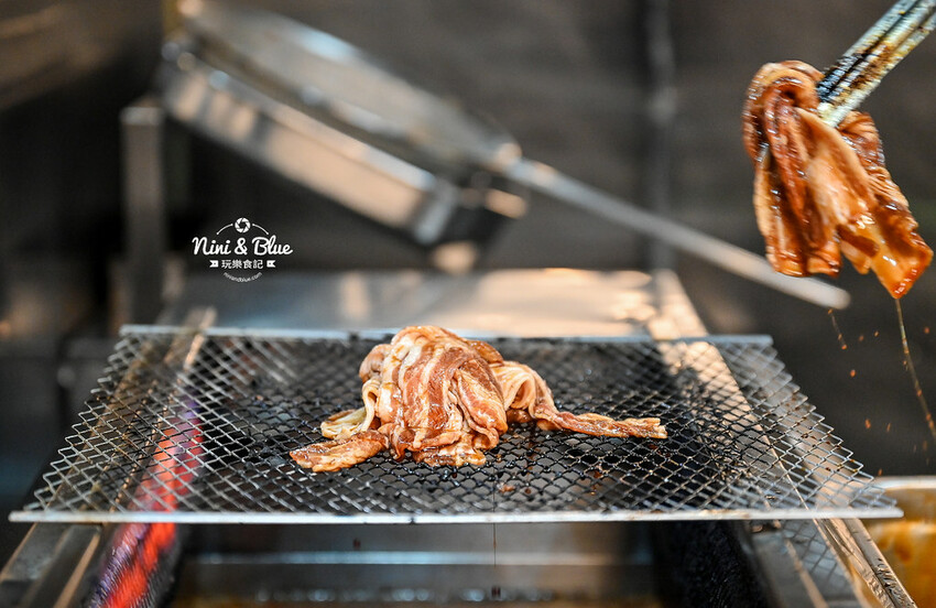 直火炙燒、肉量加倍，還有湯品、霜淇淋吃到飽，丼飯和豬排定食都好吃－妮妮布魯
