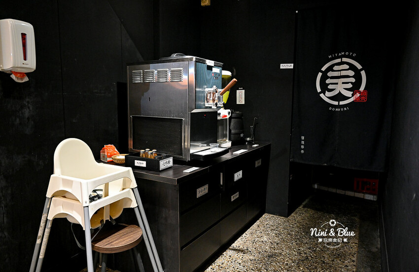 直火炙燒、肉量加倍，還有湯品、霜淇淋吃到飽，丼飯和豬排定食都好吃－妮妮布魯