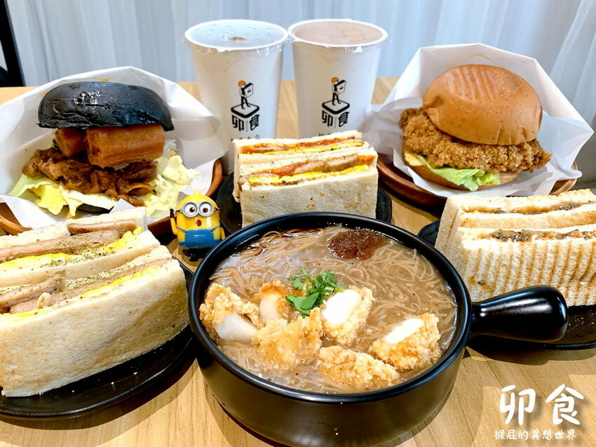 台中韓式料理推薦，有韓服體驗一秒到韓國，超道地人蔘雞、韓國豬腳、海鮮煎餅通通吃的到！老闆娘是韓國人！