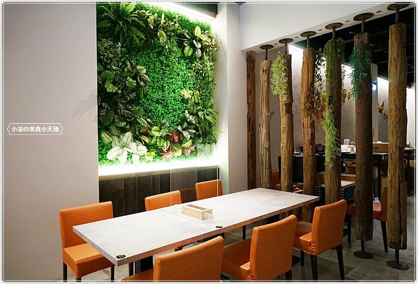 韓劇主角都在吃！台中少見韓式豬腳，道地韓風美味，便當只要$90還附湯飲料！(中場無休息)