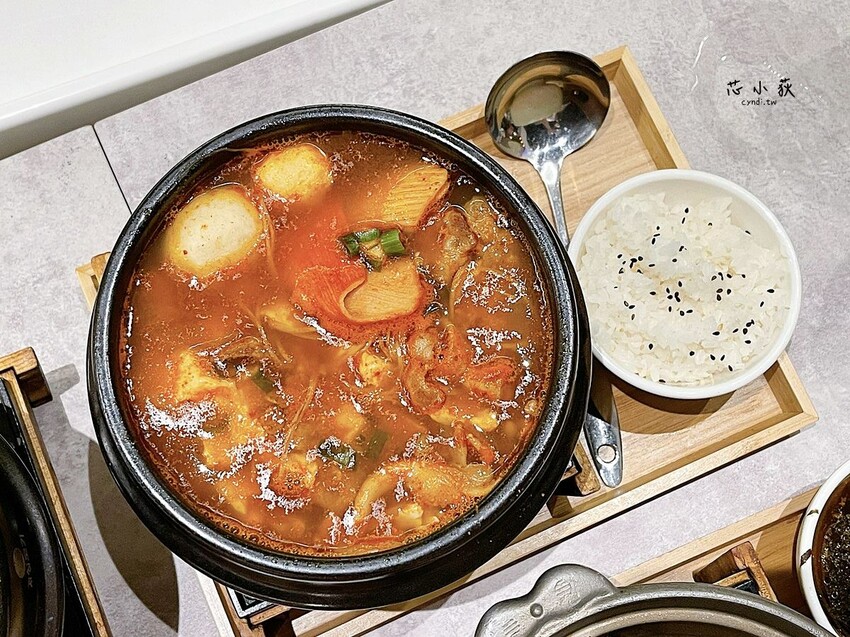 親水河畔韓式料理，韓國首爾帶回來的正宗道地韓式料理，平價韓式100元起，聖誕限定餐、韓式年味餐 - Cyndi loves享食天堂