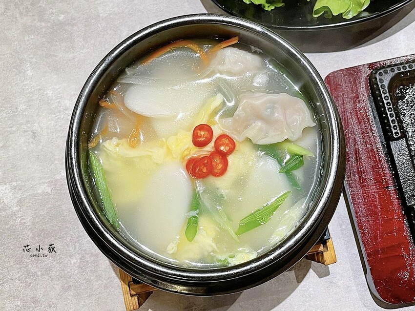 親水河畔韓式料理，韓國首爾帶回來的正宗道地韓式料理，平價韓式100元起，聖誕限定餐、韓式年味餐 - Cyndi loves享食天堂