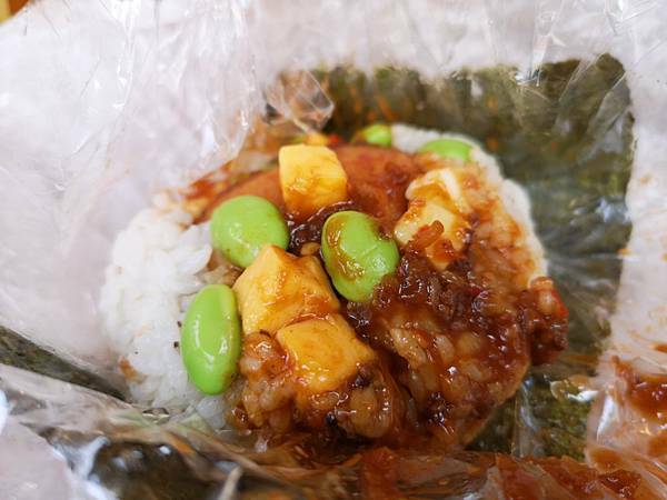 (台中/西區) 飯糰ㄜˋ打嗝，超可愛的美型飯糰品項雖不多，但好拍又好吃，靠近科博館、金典酒店 - COCO享天下(隆爸妤媽愛白白)