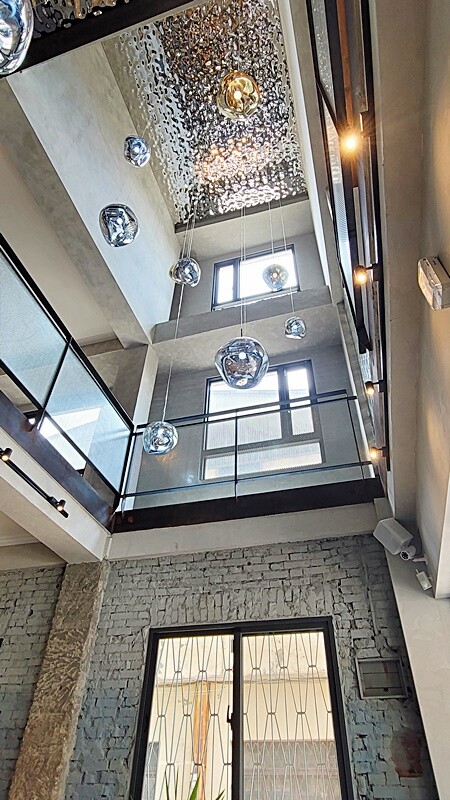 台中人氣老宅咖啡館，招牌法式舒芙蕾必點，還有早午餐、義大利麵、燉飯也很推！不限時、無服務費更優～